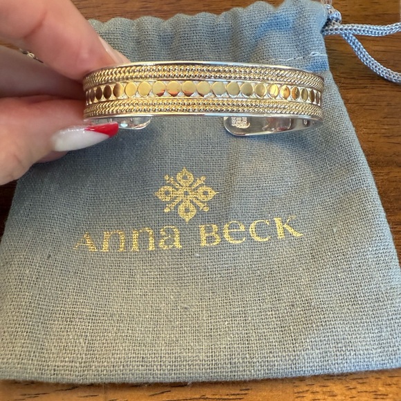 Anna Beck Classic Cuff - Picture 1 of 4